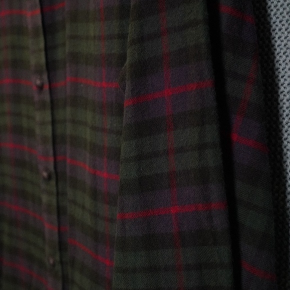 UNTUCKit Slim Fit Flannel Shirt - Men’s Large - Green/Red Plaid Button Down - Picture 9 of 14